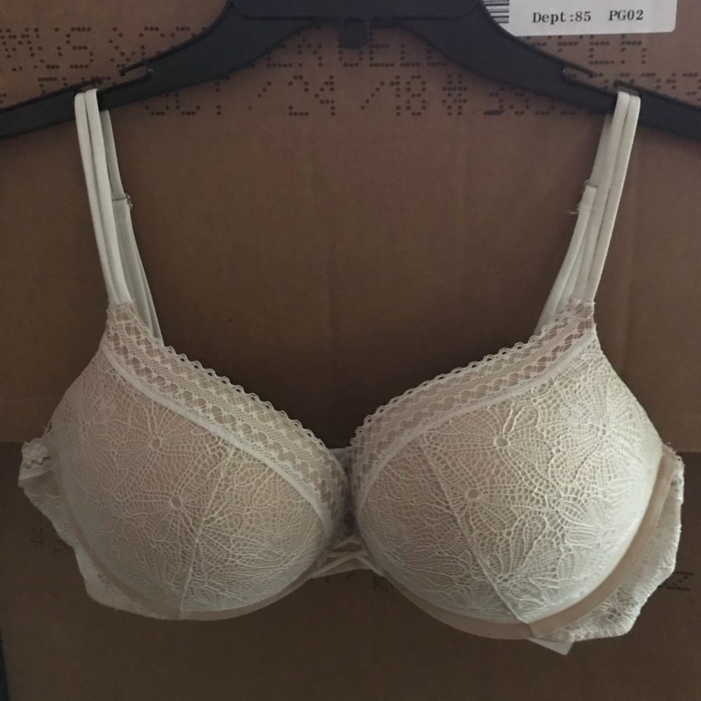 ❣️SOLD❣️VICTORIA SECRET BOMBSHELL BRA